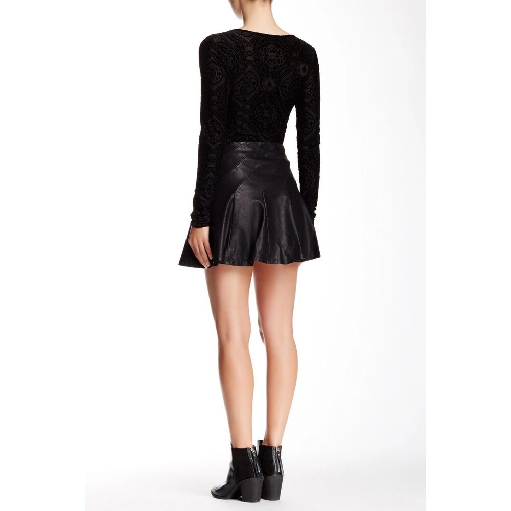 Free People About a Girl black vegan leather swing miniskirt size 8 - Picture 5 of 8